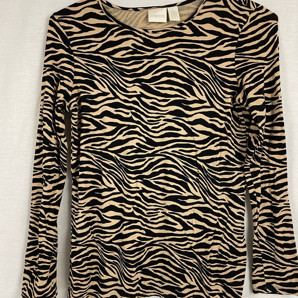 Chico’s Leopard Print Long Sleeve Pullover Top Chico Size 0